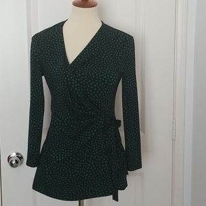 Anne Klein long sleeve blouse,right side tied